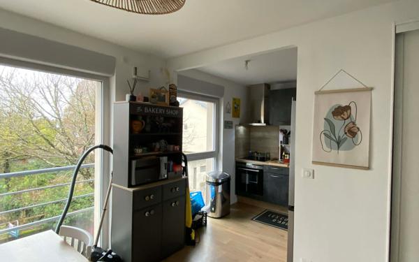 Appartement à louer    3 pièces • 75,35 m2 Saint-Yrieix-la-Perche