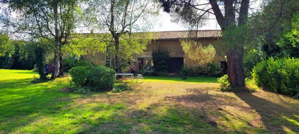 Saint-Front (16460) VIAGER OCCUPÉ,BOUQUET 101 462 € ,RENTE 630 € ,POUR UNE DAME DE 83 ANS ,MAISON DE CAMPAGNE AVEC GRANGE DE 144 M