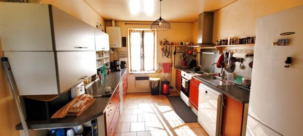 Saint-Front (16460) VIAGER OCCUPÉ,BOUQUET 101 462 € ,RENTE 630 € ,POUR UNE DAME DE 83 ANS ,MAISON DE CAMPAGNE AVEC GRANGE DE 144 M