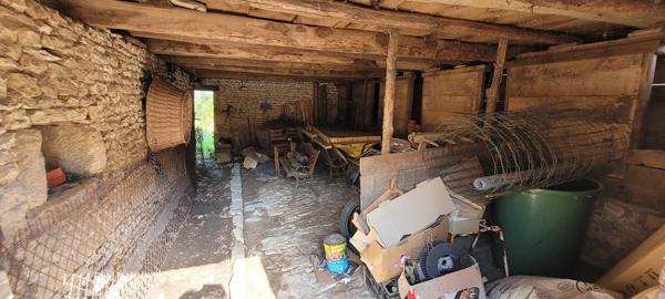 Saint-Front (16460) VIAGER OCCUPÉ,BOUQUET 101 462 € ,RENTE 630 € ,POUR UNE DAME DE 83 ANS ,MAISON DE CAMPAGNE AVEC GRANGE DE 144 M