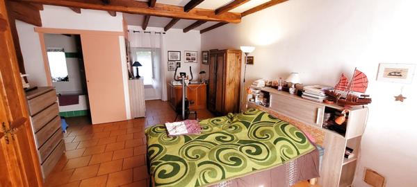 Saint-Front (16460) VIAGER OCCUPÉ,BOUQUET 101 462 € ,RENTE 630 € ,POUR UNE DAME DE 83 ANS ,MAISON DE CAMPAGNE AVEC GRANGE DE 144 M