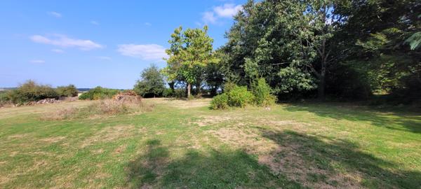 Saint-Front (16460) VIAGER OCCUPÉ,BOUQUET 101 462 € ,RENTE 630 € ,POUR UNE DAME DE 83 ANS ,MAISON DE CAMPAGNE AVEC GRANGE DE 144 M