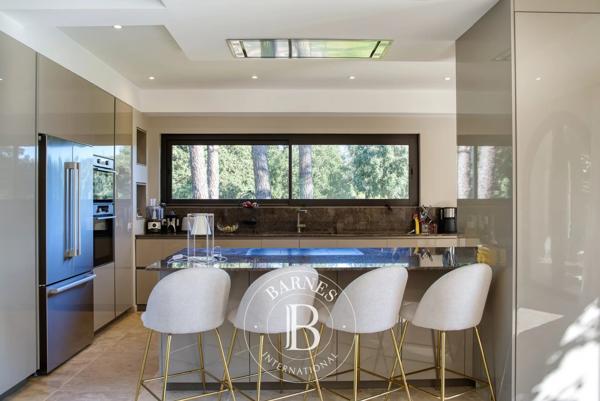 Grimaud, Villa 6 Chambres -  350 m² à vendre