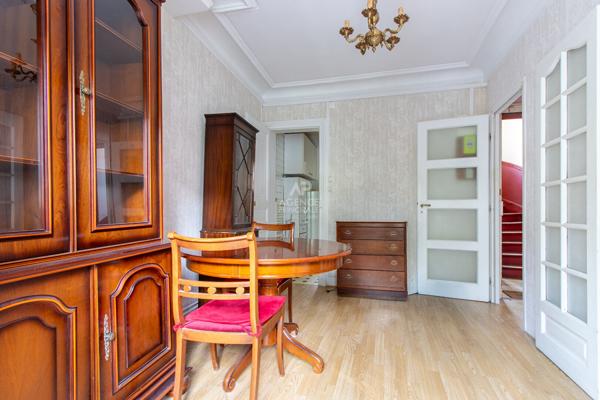 PARIS 18EME - RUE ORDENER - A RENOVER 210 000 € **  - Référence  6892-NG