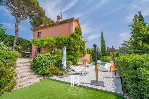 Villefranche-sur-Mer, Villa 4 Chambres -  190 m² à vendre