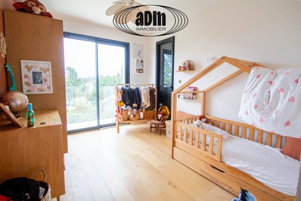 Maison
                                                                                                                                                                                                                                                                                                                        5 pièce(s)                                                                                                                                                                                                          4 chambre(s)                                                                                                                                                                                                          130  m²