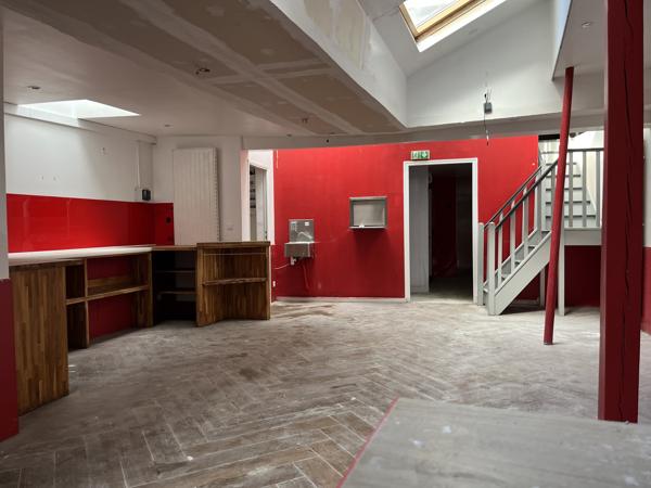 Immeuble
                                                                                                                                                
                                                                                                                                                
                                                                                                                                                
                                                    
                                                                                                                                                                                                                                                                                                                        197  m²                                                                                                                                                                                                         2 etage(s)