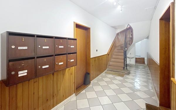 Immeuble à vendre    15 pièces • 214 m2 Bayonne