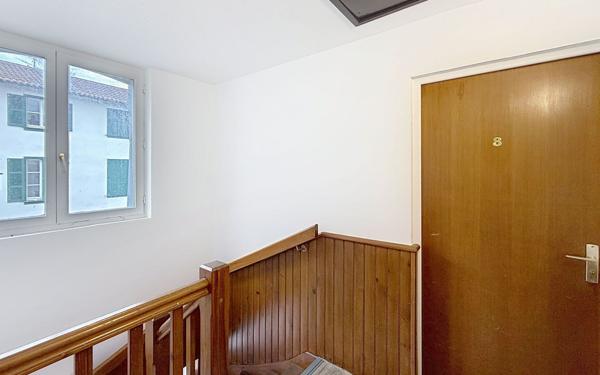 Immeuble à vendre    15 pièces • 214 m2 Bayonne