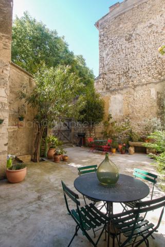 Maison Pernes Les Fontaines 7 pièce(s) 185 m2