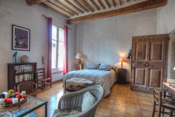 Maison Pernes Les Fontaines 7 pièce(s) 185 m2