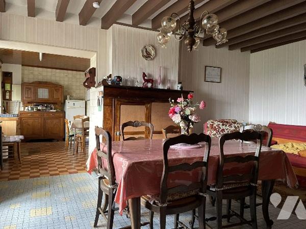 MAISON ET DEPENDANCES SUR PLUS D'UN HECTARE