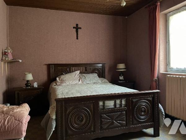 MAISON ET DEPENDANCES SUR PLUS D'UN HECTARE