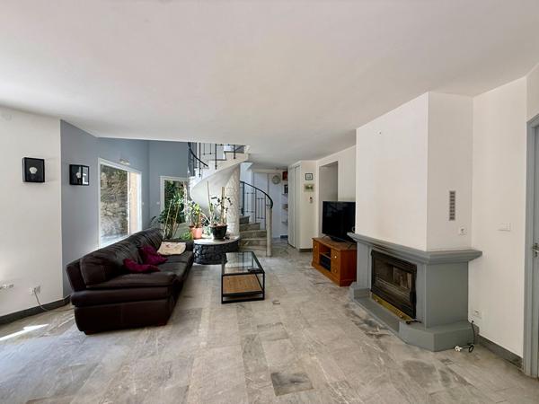 Maison 8 pièces 161 m2