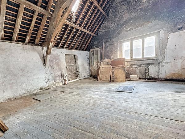 Immeuble de rapport de 135 m² à Champtocé sur Loire comprenant un local commercial et un appartement