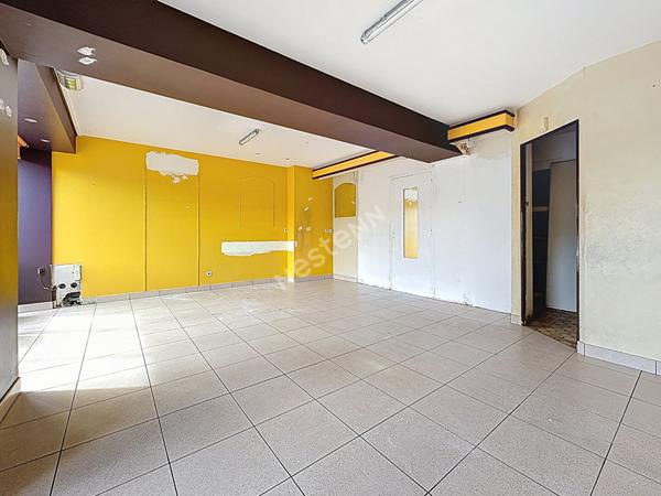 Immeuble de rapport de 135 m² à Champtocé sur Loire comprenant un local commercial et un appartement