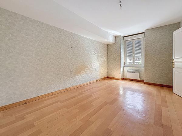 Immeuble de rapport de 135 m² à Champtocé sur Loire comprenant un local commercial et un appartement