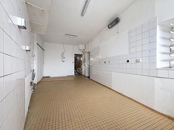 Immeuble de rapport de 135 m² à Champtocé sur Loire comprenant un local commercial et un appartement