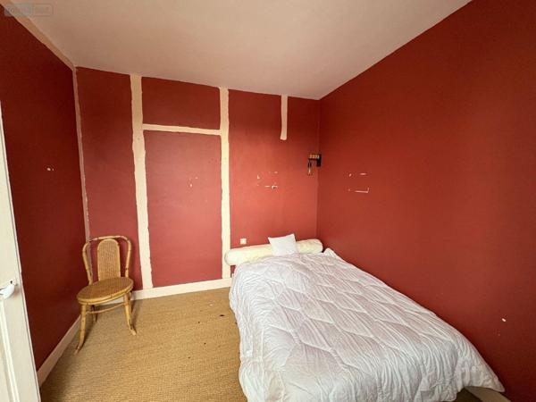 Maison de ville à vendre à Saint-Gaultier dans l'Indre (36800), ref : 037/2544