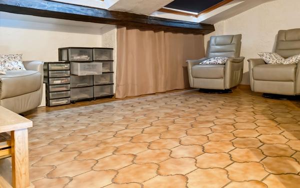 Maison à vendre    5 pièces •  Peyruis