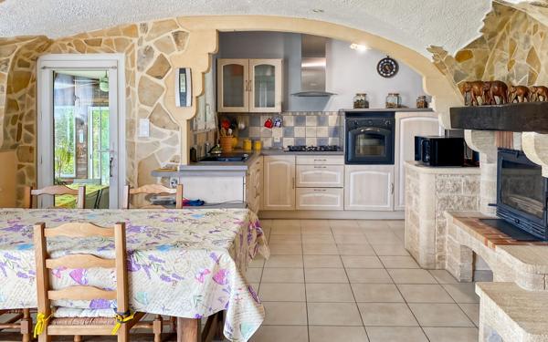 Maison à vendre    5 pièces •  Peyruis