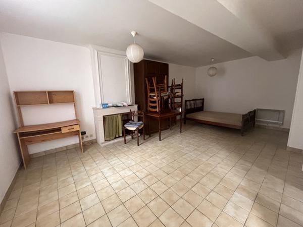 Maison à vendre |  Saintes |  2 pièces | 62 m²