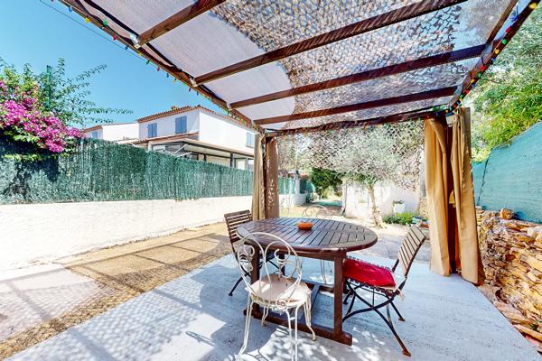 La Ciotat Fardeloup – Maison avec jardin privatif , parking et dépendances