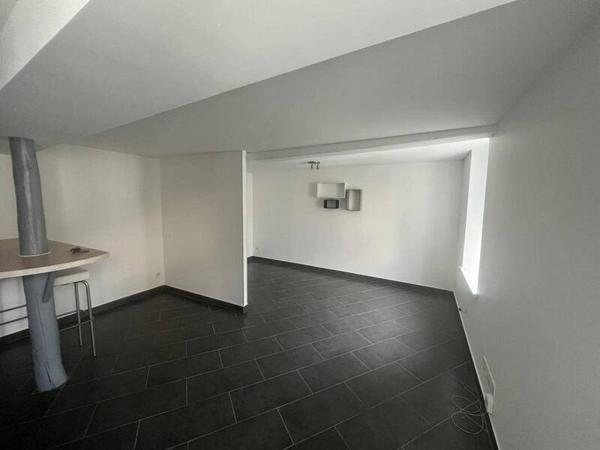 Appartement 1 pièce                                        - 42600 Montbrison Réf : 11687