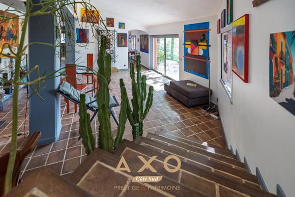 EXCLUSIVITE - LE PUY SAINTE REPARADE - VILLA 217m2 sur 9000m2 de terrain - 495 000