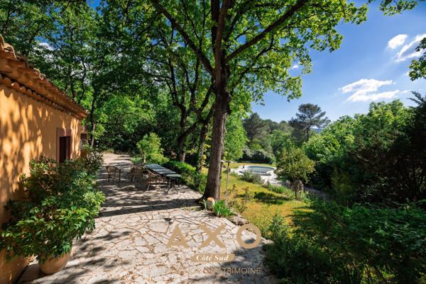 EXCLUSIVITE - LE PUY SAINTE REPARADE - VILLA 217m2 sur 9000m2 de terrain - 495 000
