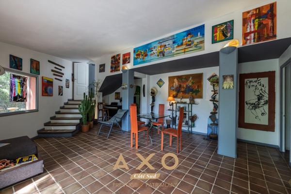EXCLUSIVITE - LE PUY SAINTE REPARADE - VILLA 217m2 sur 9000m2 de terrain - 495 000