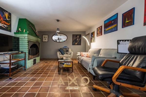 EXCLUSIVITE - LE PUY SAINTE REPARADE - VILLA 217m2 sur 9000m2 de terrain - 495 000