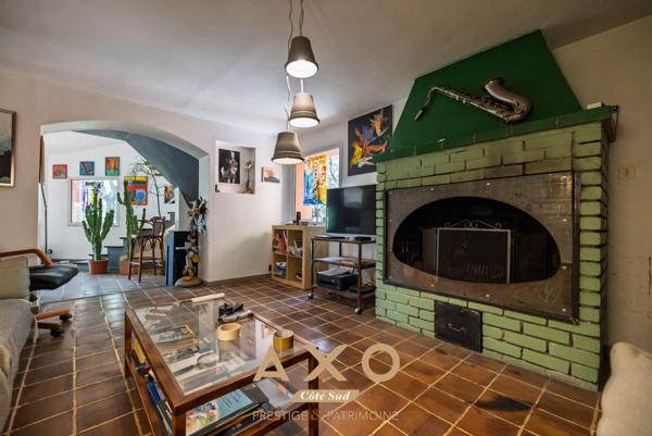 EXCLUSIVITE - LE PUY SAINTE REPARADE - VILLA 217m2 sur 9000m2 de terrain - 495 000