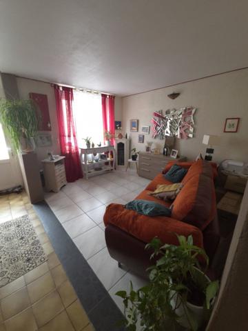 Maison semi individuelle avec garage de 122m²