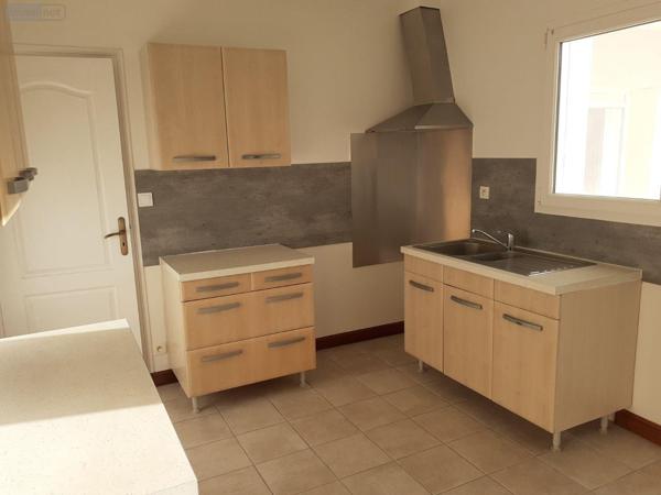 Maison à louer à Cornillé en Ille-et-Vilaine (35500), ref : 35131-213