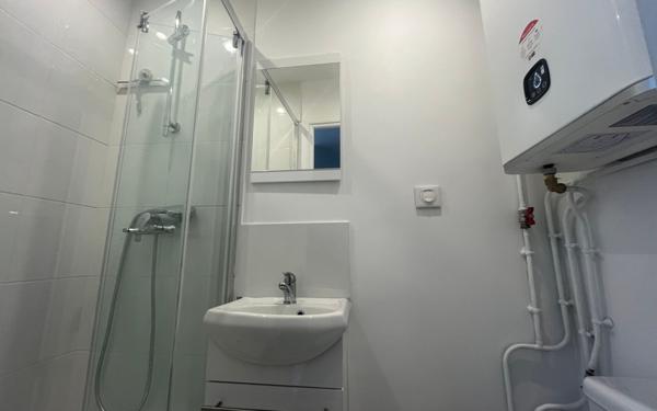 Appartement à louer    2 pièces • 17,80 m2 Paris 17