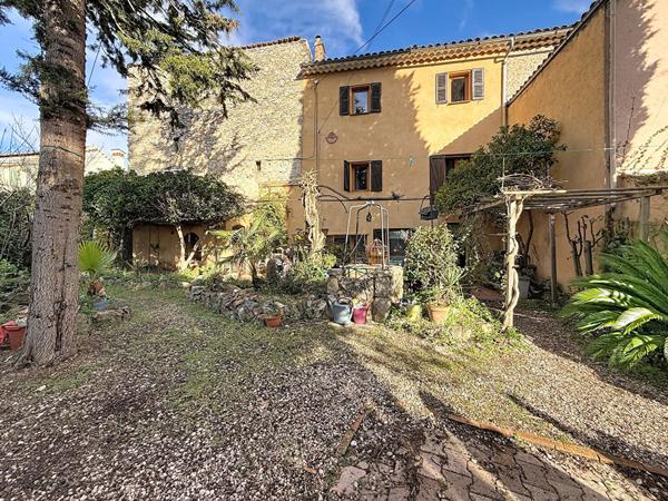 Maison Grasse Saint-Antoine 7 pièce(s) 202 m2 - 1518 m2 - 5 Chambres, terrain plat et au calme absolu