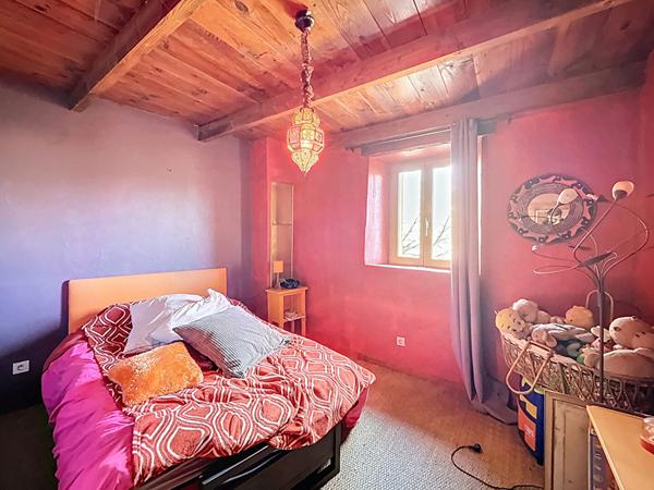 Maison Grasse Saint-Antoine 7 pièce(s) 202 m2 - 1518 m2 - 5 Chambres, terrain plat et au calme absolu