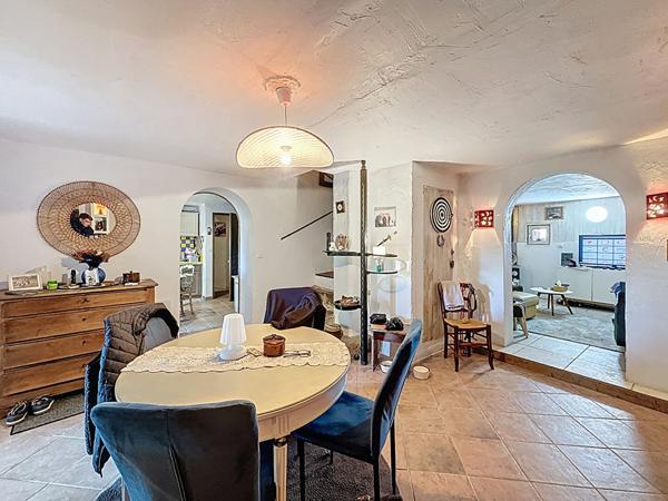 Maison Grasse Saint-Antoine 7 pièce(s) 202 m2 - 1518 m2 - 5 Chambres, terrain plat et au calme absolu