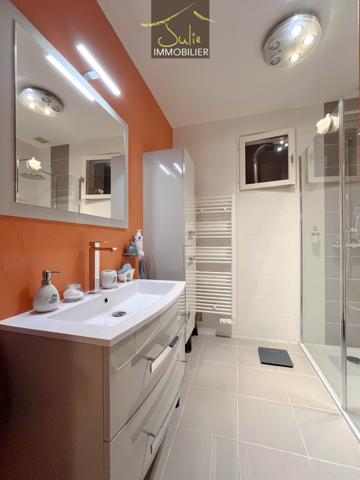 Plain-pied parfaitement entretenu sur 928m² de terrain (3ch. et bureau)