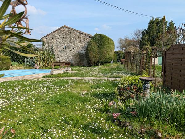 Maison 146 m2, Pamproux 79800