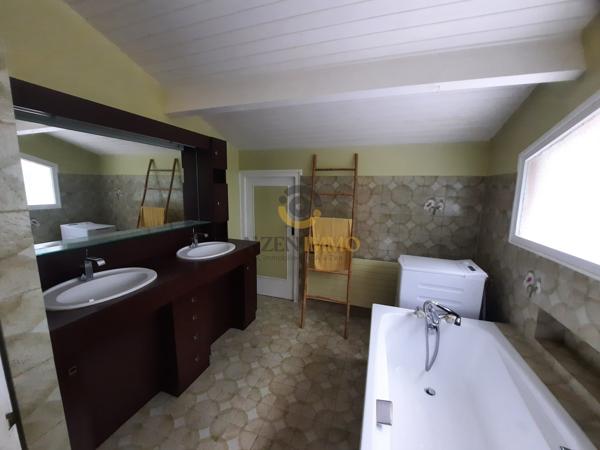 Maison d'architecte sur une propriété de 5000 m2