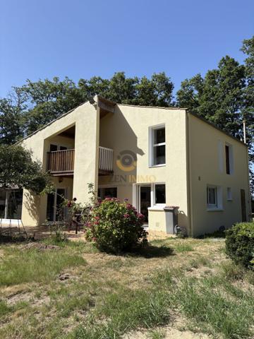 Maison d'architecte sur une propriété de 5000 m2