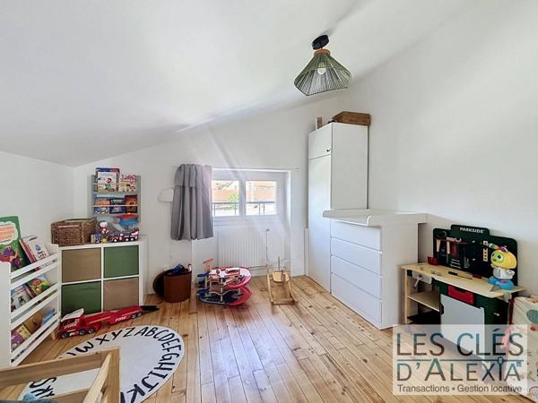 MAISON FAMILIALE DE 120 M² AVEC GARAGE ET SOUS-SOL COMPLET