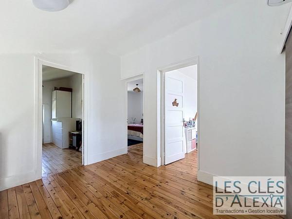 MAISON FAMILIALE DE 120 M² AVEC GARAGE ET SOUS-SOL COMPLET