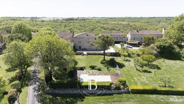 Cordes-sur-Ciel, Bastide 6 Chambres -  300 m² à vendre