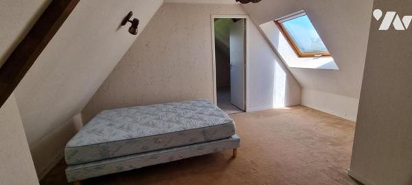 Maison avec terrain et dépendance