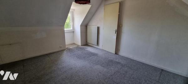 Maison avec terrain et dépendance