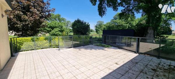 Maison avec terrain et dépendance