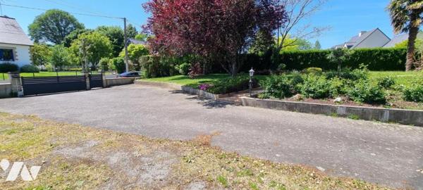 Maison avec terrain et dépendance